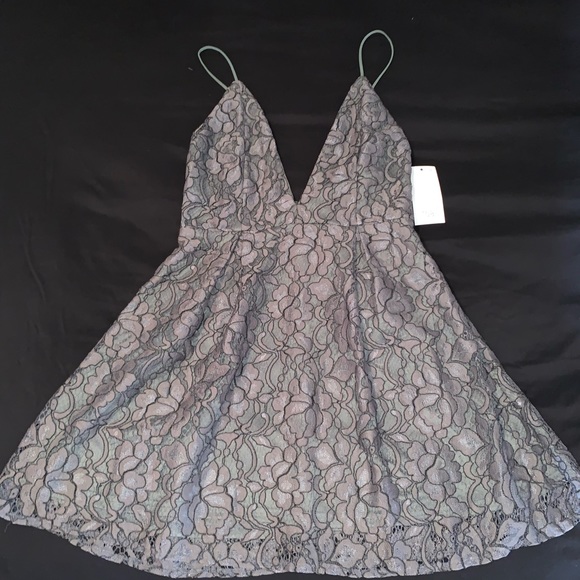 Tobi dress - Picture 2 of 4